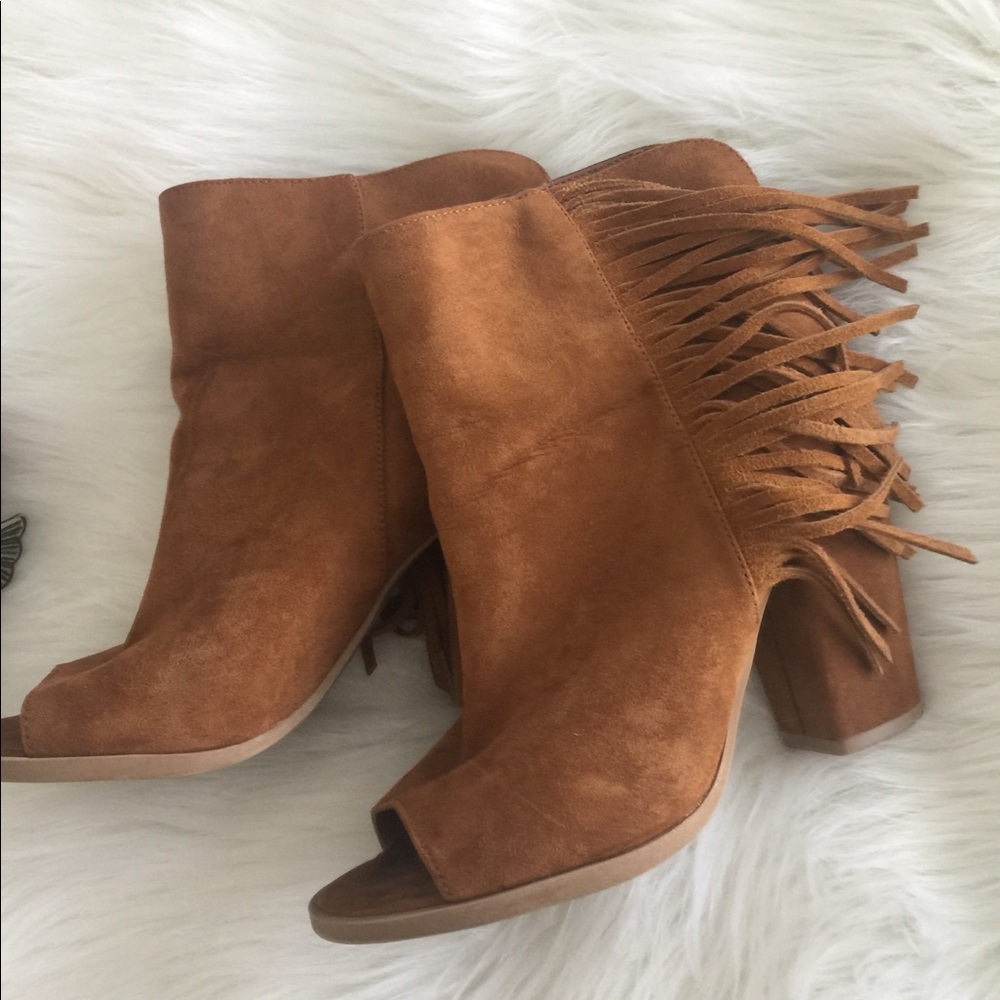 Shoes - Picture 6 of 6